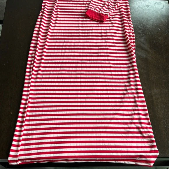 Red and White Striped Hoodie and Pants Set - Picture 4 of 4